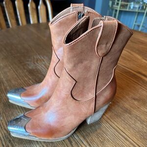 Vegan Leather size 5.5 cowboy boots new without tags